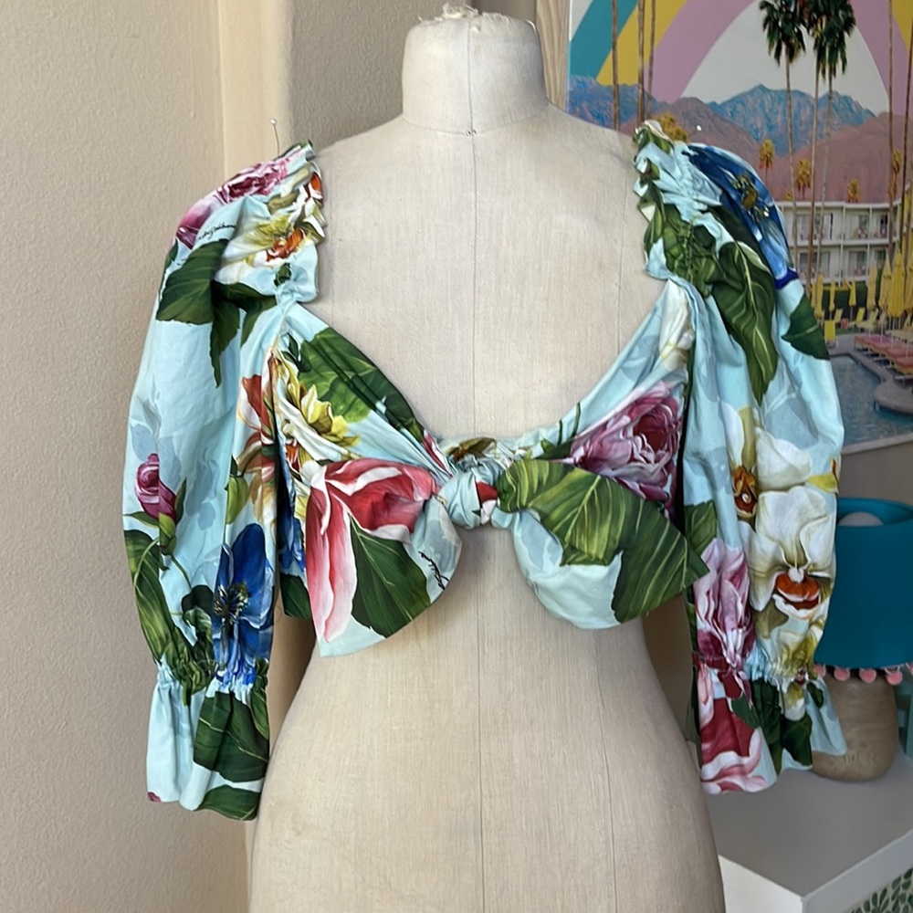DOLCE & GABBANA Crop Top as Trisha wore in video - Picture 2 of 10